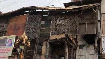 Presently, Bhide Wada, the then home of Tatya Saheb Bhide, who was inspired by the Phules’ work, hosts crumbling walls, broken wooden doors and windows, and a nearly completely covered floor with grass. (HT FILE PHOTO) Presently, Bhide Wada, the then home of Tatya Saheb Bhide, who was inspired by the Phules’ work, hosts crumbling walls, broken wooden doors and windows, and a nearly completely covered floor with grass. (HT FILE PHOTO)