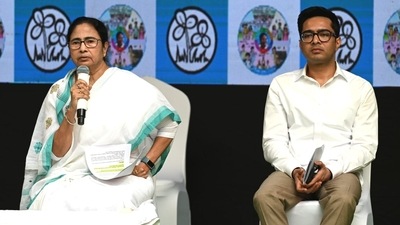 Bengal chief minister and TMC supremo Mamata Banerjee and TMC Secretary Abhishek Banerjee during a press conference after unveiling new campaign logo in Kolkata on Monday. (Samir Jana/ Hindustan Times)