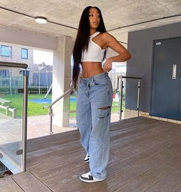 Cargo pants are trendy, comfortable and make an excellent choice for casual outings. (pinterest)