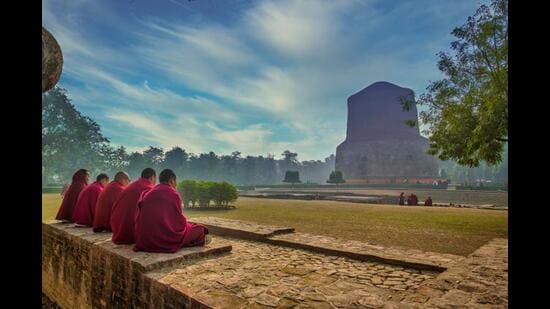 Monks at Sarnath, BIhar. (Prabhjit S. Kalsi / Shutterstock)