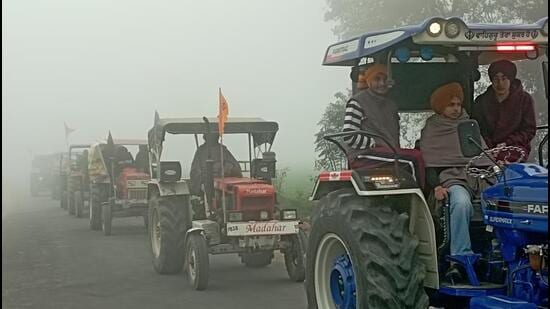 A tractor march was carried out by Sangrur residents on Monday against the Dhindsa family, the Shiromani Akali Dal (SAD) and the Shiromani Gurdwara Parbandhak Committee (SGPC) for allegedly stalling work of a medical college. (HT Photo)