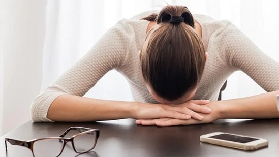 Constant fatigue: Excess amounts of toxin can put a lot of stress on your adrenal glands which makes you feel tired despite getting proper rest.(Shutterstock)