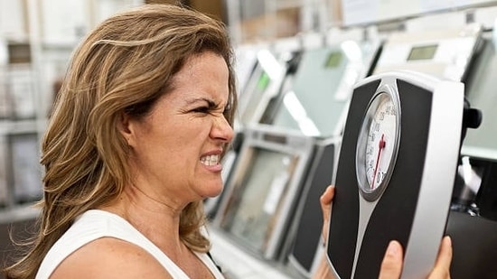 Weight gain: Most of the toxins are lipophilic in nature, they make your body produce more of the fat cells and store them inside it. Therefore you cannot really lose weight till you've detoxified your body.(Gettyimages)
