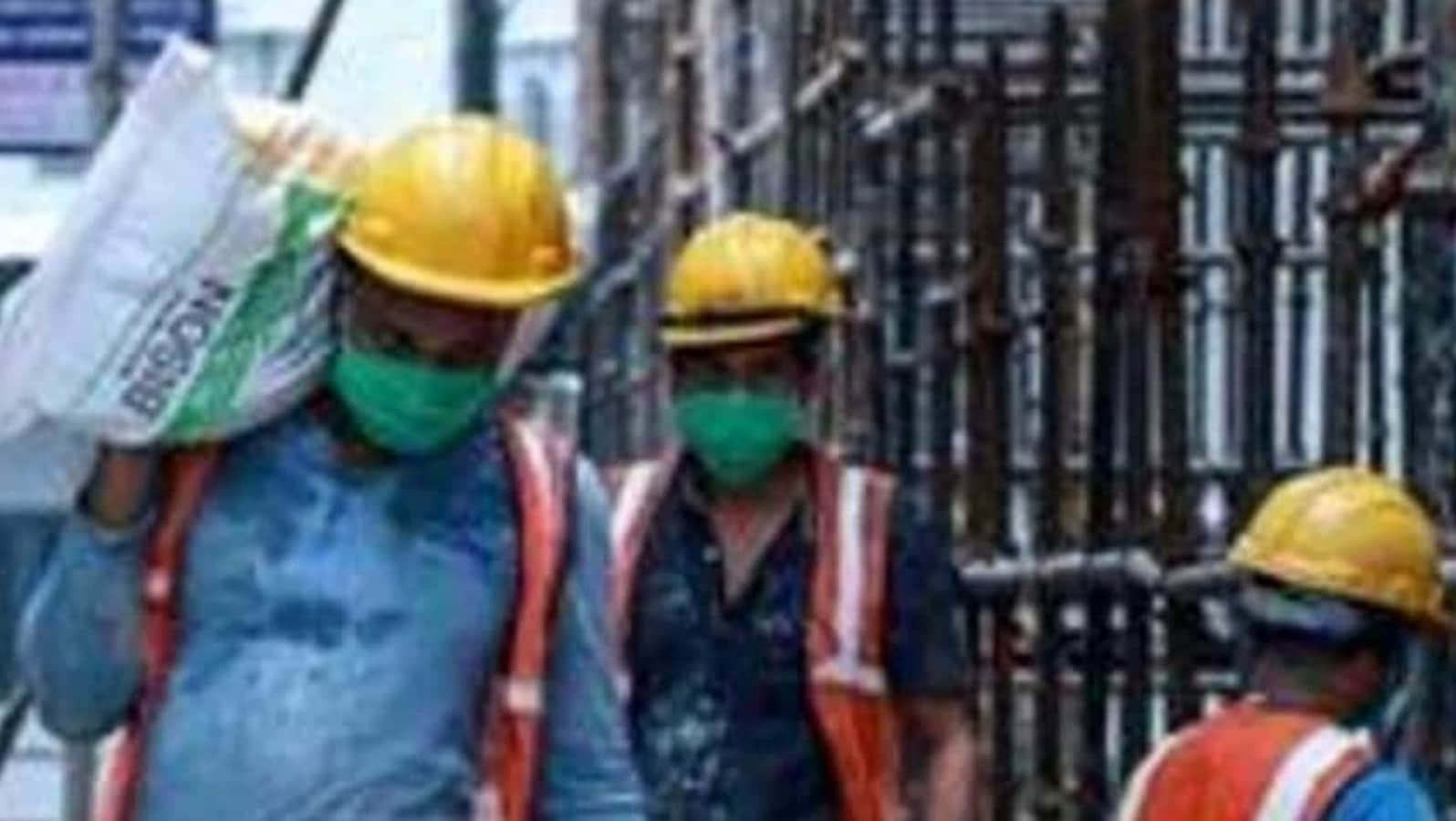 Manufacturing PMI reaches 13-month high in December