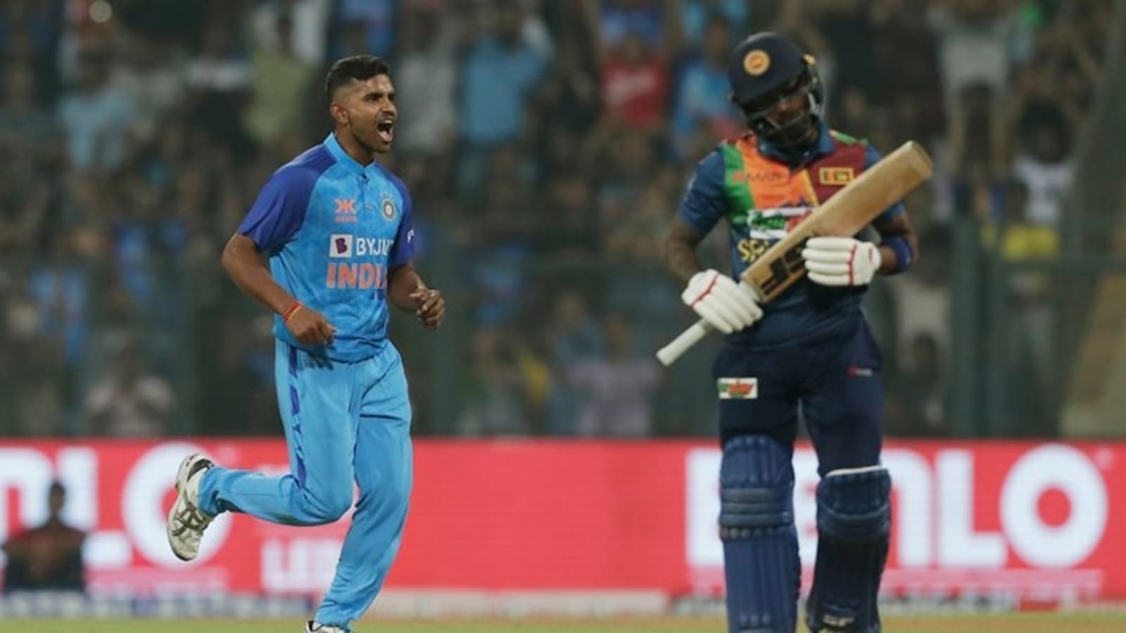India vs Sri Lanka Highlights 1st T20 IND beat SL by 2 runs in final ball thriller, go 1-0 up in three-match series Hindustan Times