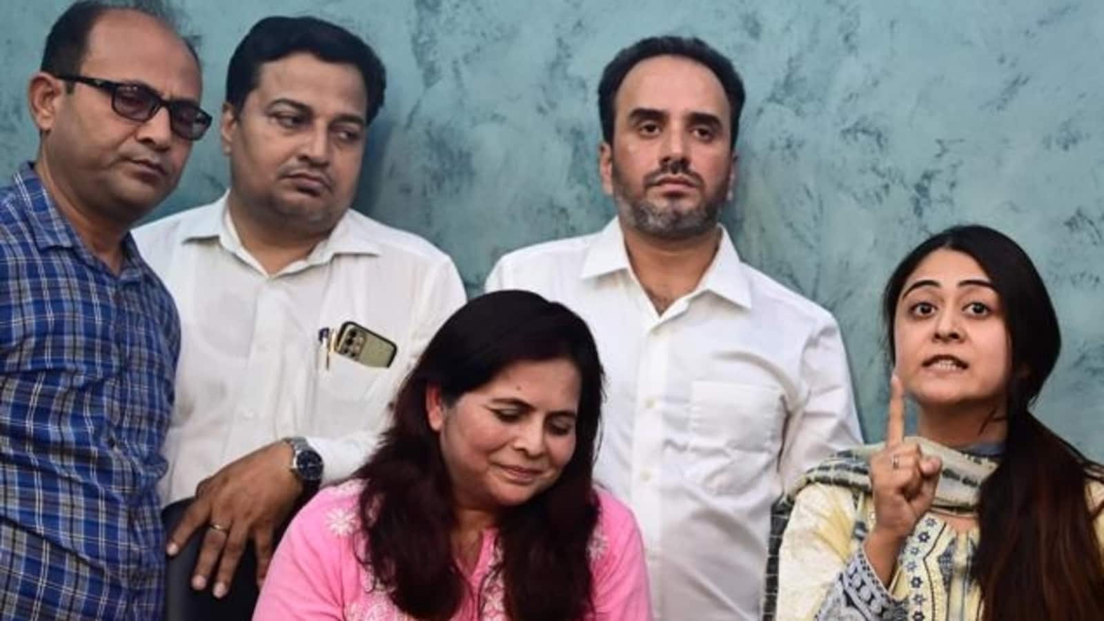 Tunisha Sharma’s mom tried to strangle her, Sheezan Khan’s lawyer claims