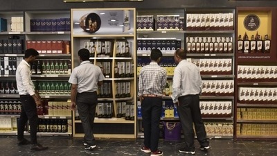 Delhi's record liquor sales in New Year week, sold over 1 crore bottles: Report Delhi's record liquor sales in New Year week, sold over 1 crore bottles: Report