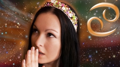Cancer Daily Horoscope Today for January 4, 2023: Cancerians may soon experience success in their professional lives.