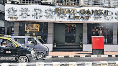 Mumbai, India - January 03, 2023: An outside view of Libas store, popular for clothes designed by fashion designer Riyaz Gangji, on Peddar Road, in Mumbai, India, on Tuesday, January 03, 2023. (Photo by Anshuman Poyrekar/Hindustan Times) (Anshuman Poyrekar/HT PHOTO) Mumbai, India - January 03, 2023: An outside view of Libas store, popular for clothes designed by fashion designer Riyaz Gangji, on Peddar Road, in Mumbai, India, on Tuesday, January 03, 2023. (Photo by Anshuman Poyrekar/Hindustan Times) (Anshuman Poyrekar/HT PHOTO)