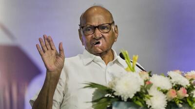 Mumbai: Nationalist Congress Party (NCP) chief Sharad Pawar addresses party workers during his 82nd birthday celebrations, in Mumbai, Monday, Dec. 12, 2022 (PTI Photo/Shashank Parade)(PTI12_12_2022_000170B) (PTI) Mumbai: Nationalist Congress Party (NCP) chief Sharad Pawar addresses party workers during his 82nd birthday celebrations, in Mumbai, Monday, Dec. 12, 2022 (PTI Photo/Shashank Parade)(PTI12_12_2022_000170B) (PTI)