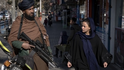 Afghanistan: A Taliban fighter stands guard in Kabul, Afghanistan. (AP) Afghanistan: A Taliban fighter stands guard in Kabul, Afghanistan. (AP)