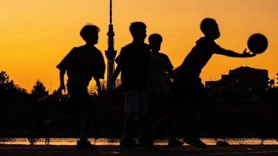 Japan New Move On Population: Children play basketball in Tokyo. (AFP) Japan New Move On Population: Children play basketball in Tokyo. (AFP)