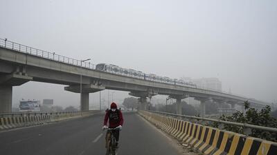The average 24-hour air quality index (AQI) in Gurugram was recorded at 355 on Tuesday. (Parveen Kumar/ HT) The average 24-hour air quality index (AQI) in Gurugram was recorded at 355 on Tuesday. (Parveen Kumar/ HT)