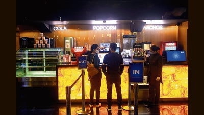 The multiplex owners moved the SC challenging a J&K HC order that permitted moviegoers to take food items to cinema halls. (Pratik Chorge/HT PHOTO) The multiplex owners moved the SC challenging a J&K HC order that permitted moviegoers to take food items to cinema halls. (Pratik Chorge/HT PHOTO)
