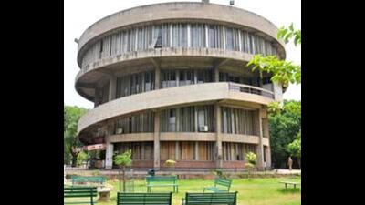 The university, in its official communiqué on December 30, had said four items, including the recommendations of the varsity’s board of finance (BoF), were cleared by the senate. (Ravi Kumar/HT) The university, in its official communiqué on December 30, had said four items, including the recommendations of the varsity’s board of finance (BoF), were cleared by the senate. (Ravi Kumar/HT)