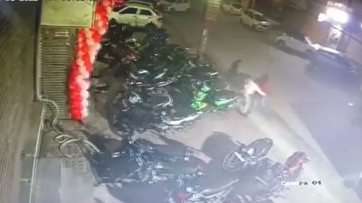 Screengrab from the purported video showing the victim and another woman fighting outside a hotel in Delhi before the incident on Sunday. (@sirajnoorani/ Twitter) Screengrab from the purported video showing the victim and another woman fighting outside a hotel in Delhi before the incident on Sunday. (@sirajnoorani/ Twitter)