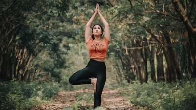 Yoga asanas to kickstart 2023 right: Alia Bhatt’s trainer demonstrates (Photo by Yayan Sopian on Unsplash) Yoga asanas to kickstart 2023 right: Alia Bhatt’s trainer demonstrates (Photo by Yayan Sopian on Unsplash)