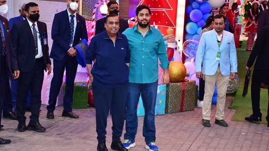 Prithvi's grandfather, Mukesh Ambani also joined the celebrations. He posed for the paparazzi with his son.&nbsp;(HT Photo/Varinder Chawla)