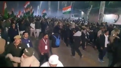 Many were seen waving the tricolour and the Congress party flag. (HT Photo) Many were seen waving the tricolour and the Congress party flag. (HT Photo)
