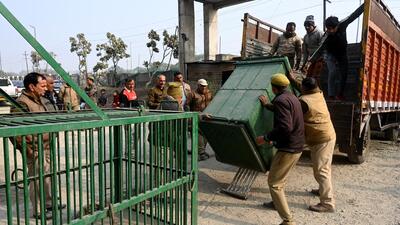 Noida forest officials have four trap cages and two have been set up for the night and other basement entrances have also been blocked. (Sunil Ghosh/HT Photo) Noida forest officials have four trap cages and two have been set up for the night and other basement entrances have also been blocked. (Sunil Ghosh/HT Photo)