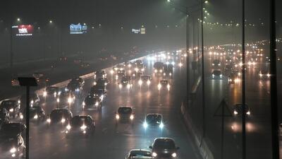 The cold winds also led to an improvement in Delhi’s pollutions levels, with the city recording an Air Quality Index (AQI) reading of 343 (very poor) as per the daily Central Pollution Control Board (CPCB) bulletin released at 4pm. In comparison, Delhi’s average AQI reading on Tuesday was 385. (PTI) The cold winds also led to an improvement in Delhi’s pollutions levels, with the city recording an Air Quality Index (AQI) reading of 343 (very poor) as per the daily Central Pollution Control Board (CPCB) bulletin released at 4pm. In comparison, Delhi’s average AQI reading on Tuesday was 385. (PTI)