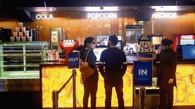 The multiplex owners had moved the Supreme Court challenging a J&K HC order that permitted moviegoers to take food items to cinema halls. (Pratik Chorge/HT PHOTO) The multiplex owners had moved the Supreme Court challenging a J&K HC order that permitted moviegoers to take food items to cinema halls. (Pratik Chorge/HT PHOTO)