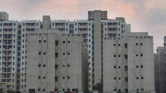 While a majority of flats in the scheme — close to 11,500 — are for the low income group (LIG), there are 205 flats in the high income group category (HIG) and these are located in Vasant Kunj and Jasola. (Representative image/HT Archive)