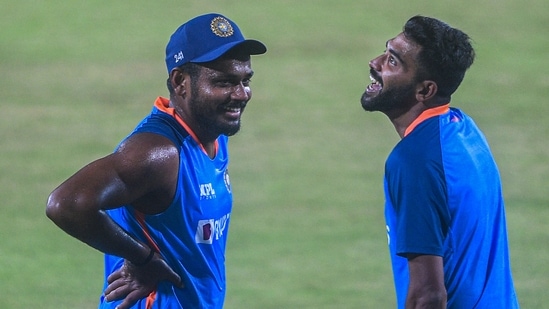 Ranchi: Indian cricketers Sanju Samson and Mohammed Siraj during a training session (PTI)