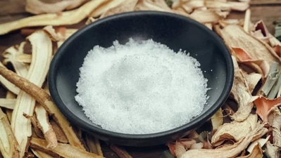 Camphor: Camphor helps increase blood circulation in the scalp and helps promote hair growth. It also aids in hair growth and decreases dandruff when used in combination with coconut oil. (depositphotos)
