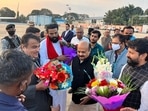 Karnataka Chief Minister Basavaraj Bommai welcomes Union Minister of Road Transport and Highways Nitin Gadkari, in Bengaluru on Wednesday. (ANI Photo) Karnataka Chief Minister Basavaraj Bommai welcomes Union Minister of Road Transport and Highways Nitin Gadkari, in Bengaluru on Wednesday. (ANI Photo)