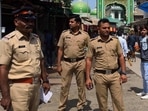 The police are trying to trace the caller through the mobile number from which Tiwana had received the messages.