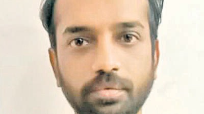 Wannabe caterers held for stealing pots and pans from another caterer Wannabe caterers held for stealing pots and pans from another caterer