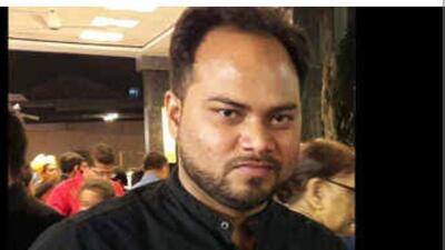 Armed with his qualification, Dubey came to Mumbai in the 2000s looking for a job and after a decade-long struggle, managed to get a position as manager of the Virar East branch of ICICI Bank. While enjoying a salary of ₹ 1.5 lakh per month, he bought a two-bedroom flat in Nalasopara, and drove around a Ford Ecosport. He went on to join Axis Bank, Naigaon branch in 2020. (HT PHOTO) Armed with his qualification, Dubey came to Mumbai in the 2000s looking for a job and after a decade-long struggle, managed to get a position as manager of the Virar East branch of ICICI Bank. While enjoying a salary of ₹ 1.5 lakh per month, he bought a two-bedroom flat in Nalasopara, and drove around a Ford Ecosport. He went on to join Axis Bank, Naigaon branch in 2020. (HT PHOTO)