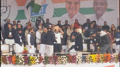 Congress leader Rahul Gandhi said there are two Indias -- one of farmers, labourers, small shopkeepers and unemployed youth and the second of 200-300 people who hold the country’s wealth. (HT Photo) Congress leader Rahul Gandhi said there are two Indias -- one of farmers, labourers, small shopkeepers and unemployed youth and the second of 200-300 people who hold the country’s wealth. (HT Photo)