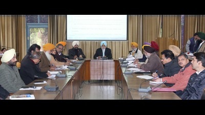 In the monthly training camp of Punjab Agricultural University (PAU) Kisan Club held on Thursday, the experts of PAU called upon the farmer members of the club and asked them to give special attention to crops and animals amid a cold wave with the mercury plunging to 5.4° C in Ludhiana. (HT Photo) In the monthly training camp of Punjab Agricultural University (PAU) Kisan Club held on Thursday, the experts of PAU called upon the farmer members of the club and asked them to give special attention to crops and animals amid a cold wave with the mercury plunging to 5.4° C in Ludhiana. (HT Photo)