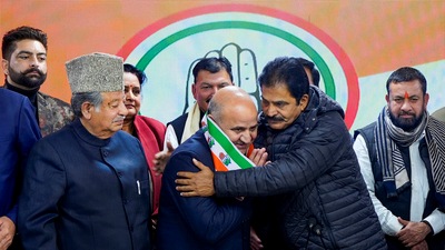 Senior Congress leader KC Venugopal welcomes former J & K deputy chief minister Tara Chand, Peerzada Mohammad Sayeed and others, who had joined Ghulam Nabi Azad's Democratic Azad Party (DAP), as they return to the Congress Party, at AICC HQ, in Delhi, Friday. (PTI) Senior Congress leader KC Venugopal welcomes former J & K deputy chief minister Tara Chand, Peerzada Mohammad Sayeed and others, who had joined Ghulam Nabi Azad's Democratic Azad Party (DAP), as they return to the Congress Party, at AICC HQ, in Delhi, Friday. (PTI)