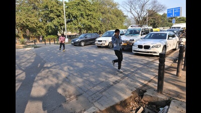 The tabletop crossings will allow the disabled persons and pedestrians to cross the roads at the same level as the pavements and also increase their safety by reducing oncoming vehicles’ speed. (HT File Photo) The tabletop crossings will allow the disabled persons and pedestrians to cross the roads at the same level as the pavements and also increase their safety by reducing oncoming vehicles’ speed. (HT File Photo)
