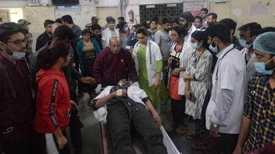 After attack from patient, Maharashtra doctors write to Fadnavis, urge action (ANI) After attack from patient, Maharashtra doctors write to Fadnavis, urge action (ANI)