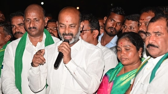 Telangana BJP chief Bandi Sanjay addressing the protesters. (BJP/ Twitter) 