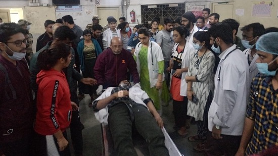 After attack from patient, Maharashtra doctors write to Fadnavis, urge action (ANI)