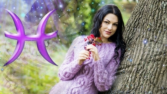 Pisces Daily Horoscope Today for January 7, 2023: As your financial front brings you benefits, your hopes boost upwards, Pisceans.