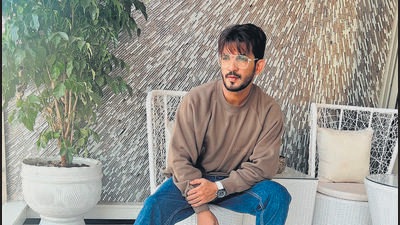 Arjun Bijlani on quitting smoking: It is not easy but I am trying my best Arjun Bijlani on quitting smoking: It is not easy but I am trying my best