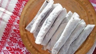 Til Pitha: The main ingredient in this dish is til (black sesame). Other ingredients used are bora saul (sticky bora rice) and gur (jaggery).&nbsp; (Instagram/@assamfoodhouse)