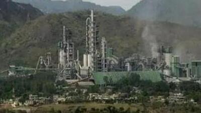 Adani Group, which owns the ACC cement plant in Barmana and Ambuja cement plant in Darlaghat of Himachal Pradesh, has once again blamed the transport unions for the deadlock. (HT FIle/Representational image) Adani Group, which owns the ACC cement plant in Barmana and Ambuja cement plant in Darlaghat of Himachal Pradesh, has once again blamed the transport unions for the deadlock. (HT FIle/Representational image)