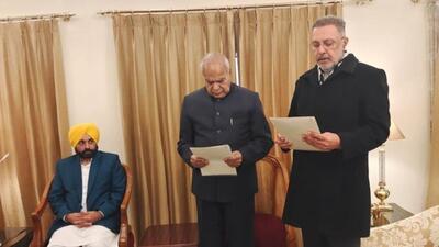 Dr Balbir Singh, a 66-year-old MLA from Patiala (rural) constituency, was sworn in as cabinet minister. (HT Photo) Dr Balbir Singh, a 66-year-old MLA from Patiala (rural) constituency, was sworn in as cabinet minister. (HT Photo)