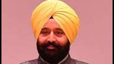 Four months after an audio clip purportedly suggesting an “extortion plan” surfaced, Punjab horticulture, food processing and defence services welfare minister Fauja Singh Sarari on Saturday resigned from the state cabinet. (HT Photo)