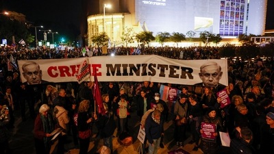People demonstrate against the right-wing government led by Prime Minister Benjamin Netanyahu, in Habima Square in Tel Aviv, Israel. (REUTERS)