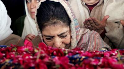 People’s Democratic Party chief Mehbooba Mufti pays tribute to her father and PDP Patron Mufti Mohammadd Syeed on his 7th death anniversary, at his graveyard in Anantnag on Saturday. (ANI) People’s Democratic Party chief Mehbooba Mufti pays tribute to her father and PDP Patron Mufti Mohammadd Syeed on his 7th death anniversary, at his graveyard in Anantnag on Saturday. (ANI)