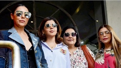 Gauri Khan posed for the shutterbugs as she hopped on to a city restaurant with her girlfriends. Gauri Khan posed for the shutterbugs as she hopped on to a city restaurant with her girlfriends.