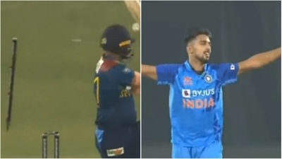 Umran Malik sends the stump flying (Twitter) Umran Malik sends the stump flying (Twitter)